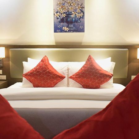 Luxe Suite At Bcct - Bgc'S Prime Studio - Gym, Infinity Pool With Breathtaking Skyline View Taguig Exterior photo