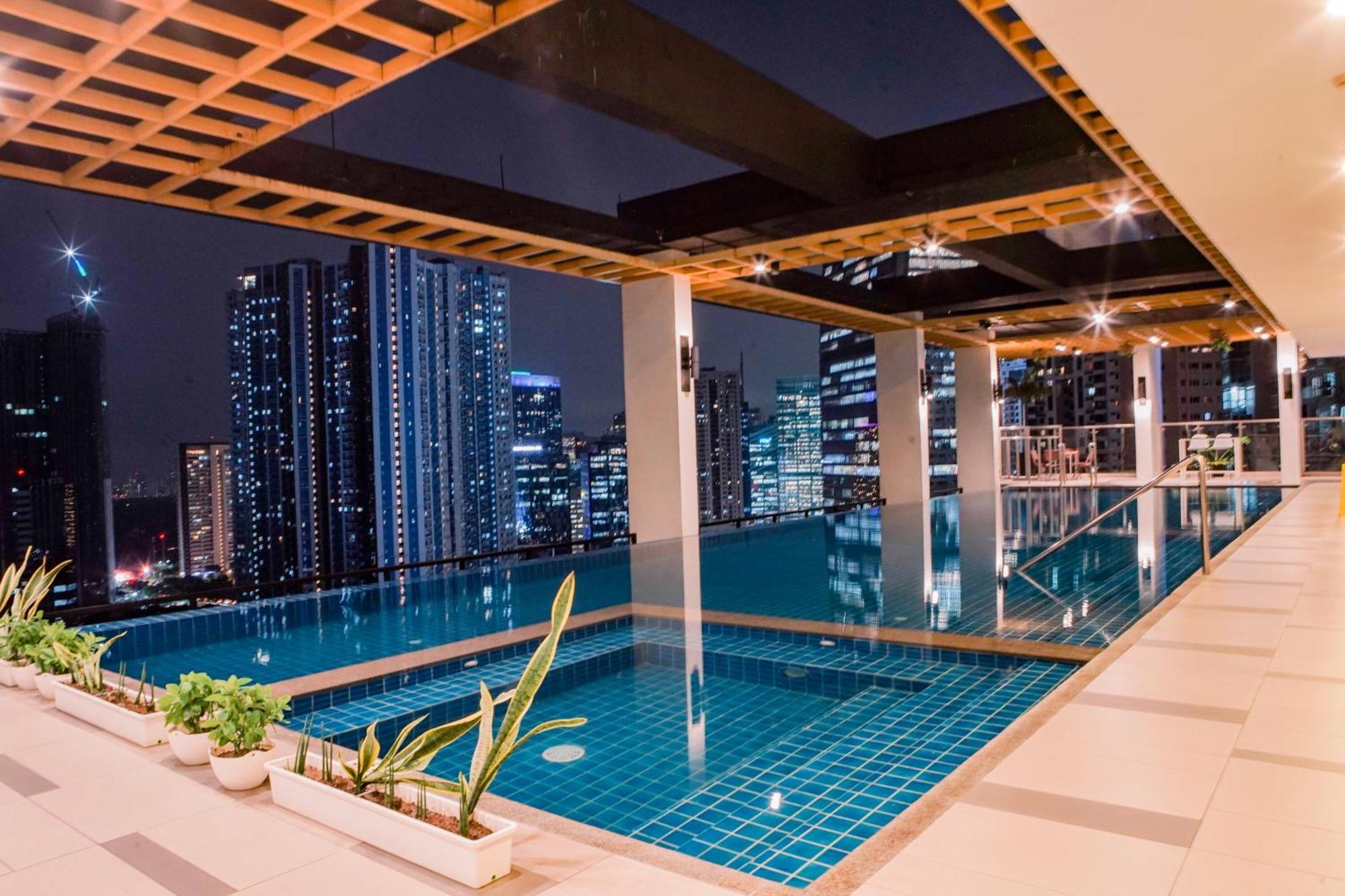 Luxe Suite At Bcct - Bgc'S Prime Studio - Gym, Infinity Pool With Breathtaking Skyline View Taguig Exterior photo